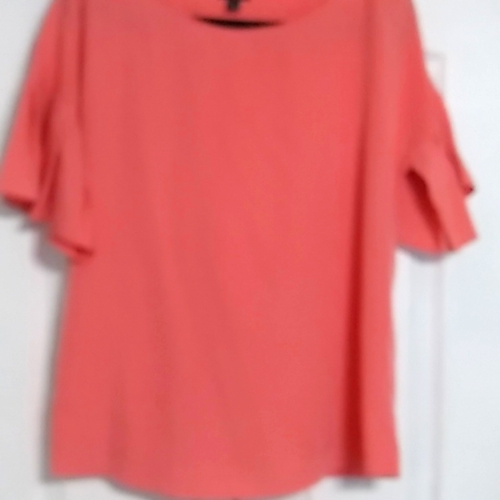 Bright peach top